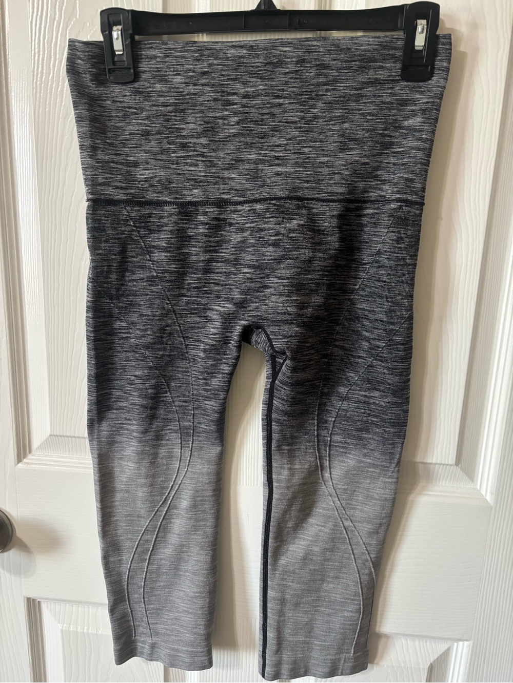 Women’s Gray Active Capri Leggings
